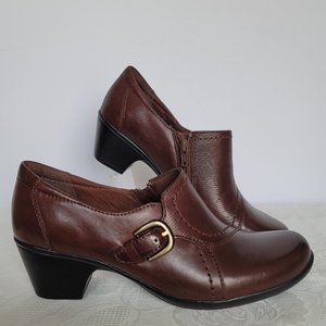 CLARKS Bendables Slip-On Buckle Detail- Brown color- Women's Size 9M